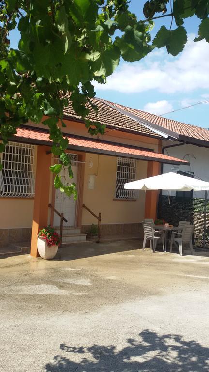 La Casa Dei Nonni Bed & Breakfast Campagna Exterior photo